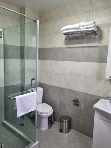 Bathroom 3, Chateau Davitiani, Kvareli