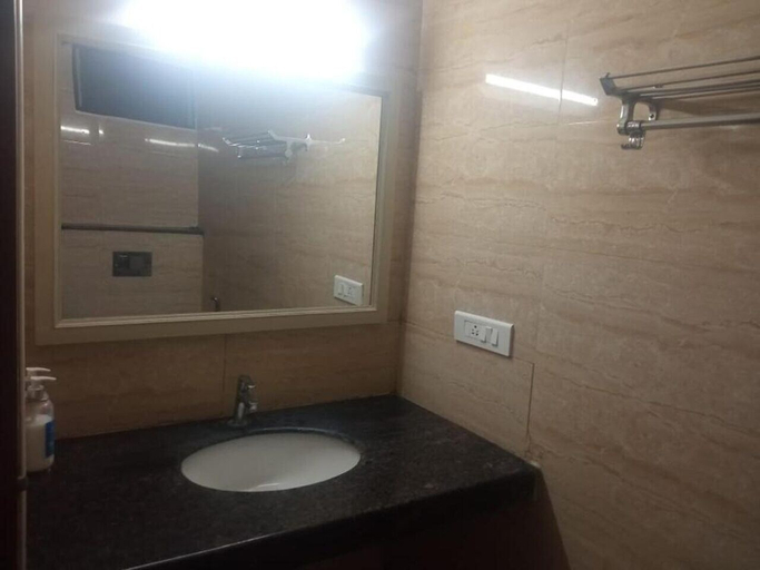 Bathroom 9