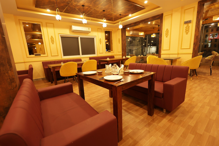 Food & Drinks 4, The Lily Hotel, Garhwal