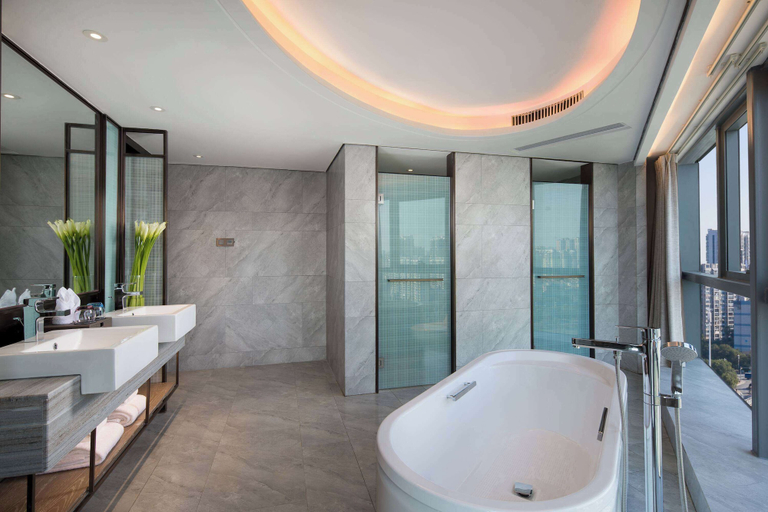 Bathroom 3, Ramada by Wyndham Hengyang Zhengxiang, Hengyang
