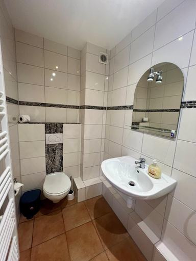 Bathroom 2, Pension Garbsen, Region Hannover