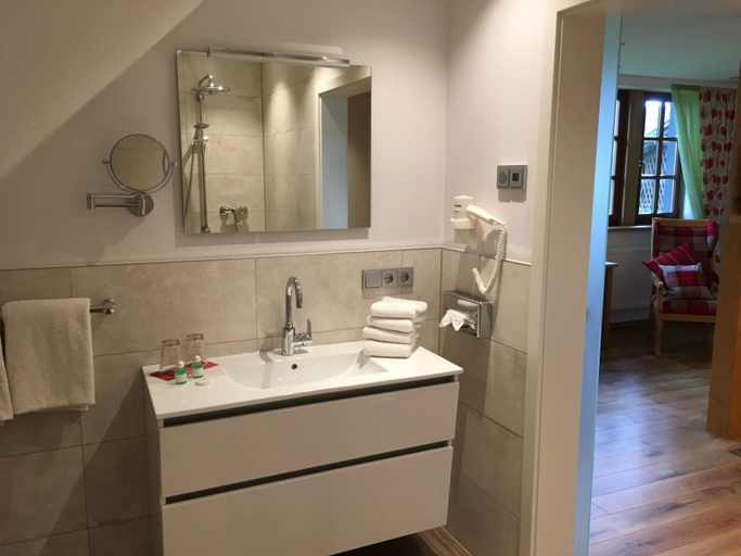 Bathroom 4, Landgasthof Haueis, Kulmbach