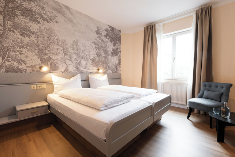 Bedroom 3, Boutiquehotel Drei Ringe, Lörrach