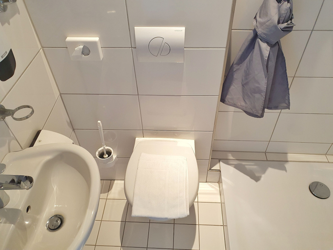 Bathroom 4