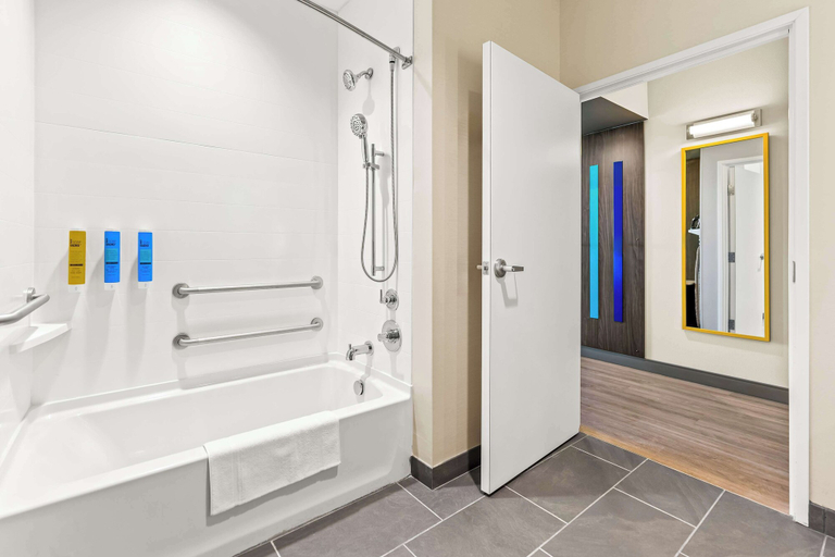 Bathroom 4, Tru By Hilton Dixon, Lee