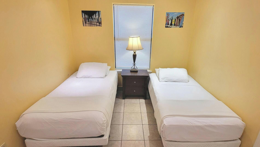 Bedroom, Lantana Retreat #3, Cameron