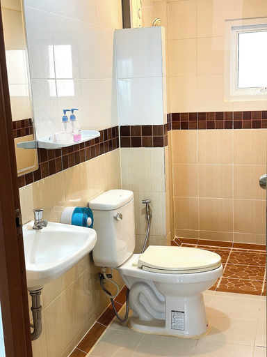 Bathroom 4, Rueangrat Hotel, Muang Ranong