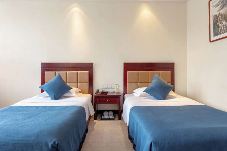 Bedroom 2, Hebei Cuipingshan Guest House, Shijiazhuang