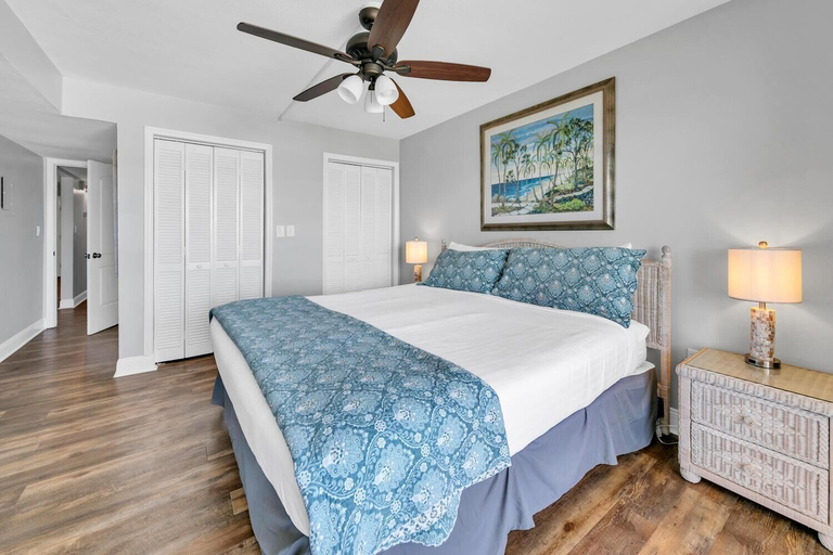 Bedroom 3, Regency Towers 1204, Bay