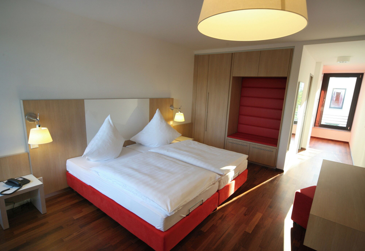 Bedroom 4, NP Hotel Ullrich, Bad Kissingen