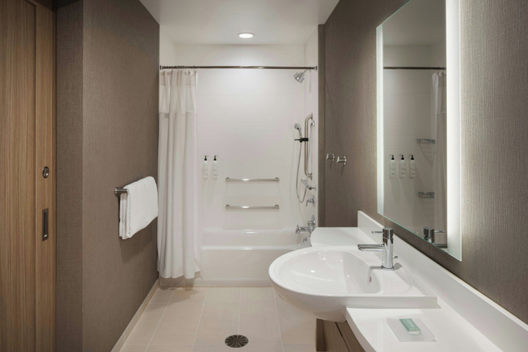 Bathroom 3, SpringHill Suites by Marriott Bowling Green, Warren