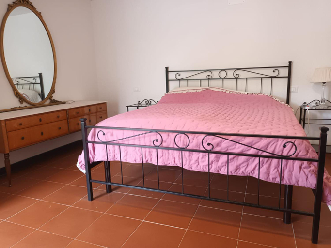 Bedroom 4, Villa Maremonti - con 3 piscine, Genova
