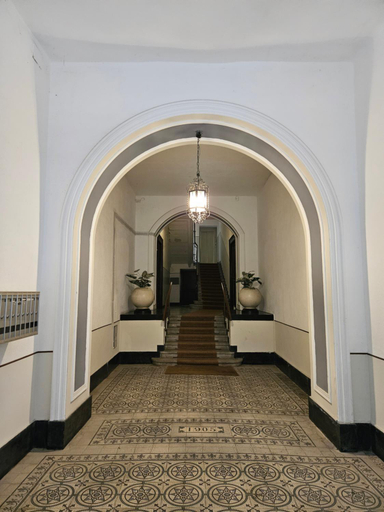 Simon's House, Trieste