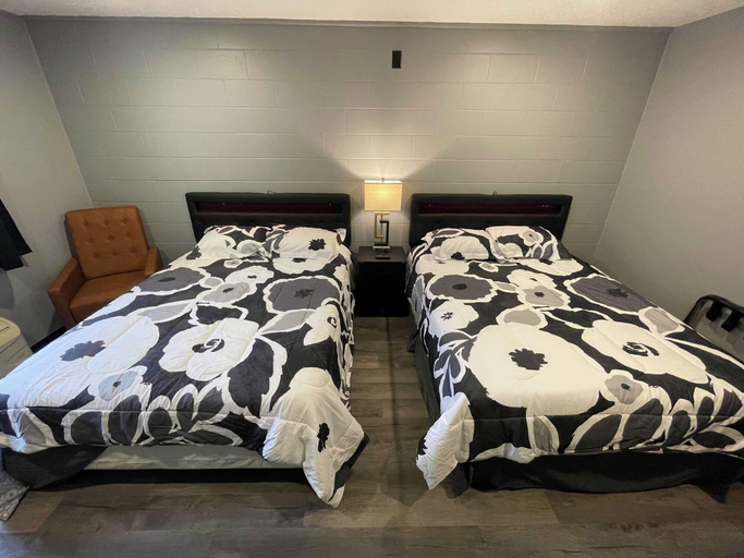 Bedroom 4, Guest Lodge, Ward