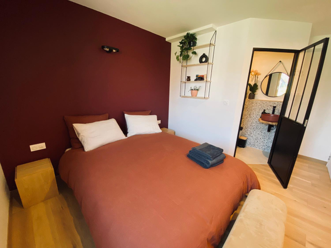 Others 3, IZBA BnB, Nord