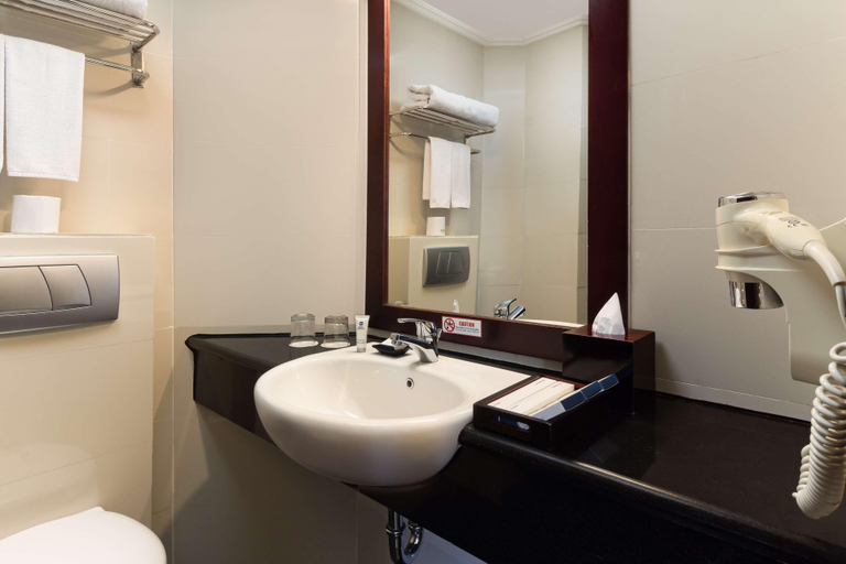 Bathroom 12