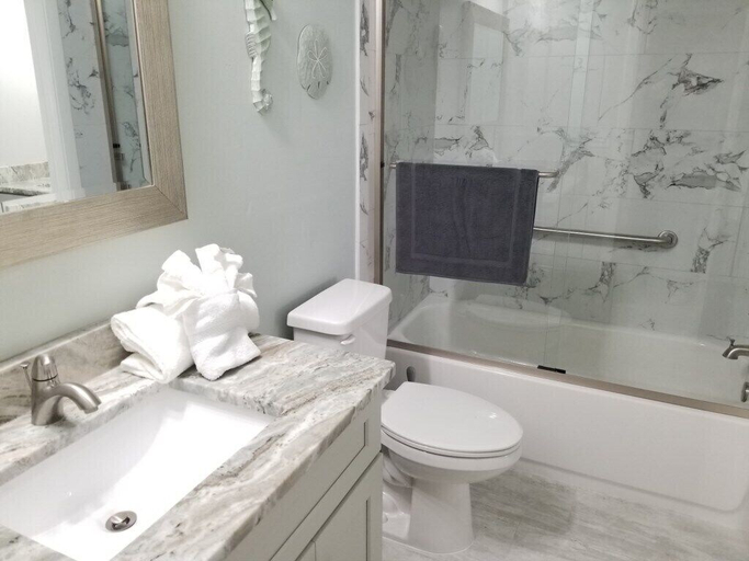 Bathroom 3, Ocean Gallery 26, Private Beach Access, Saint Johns
