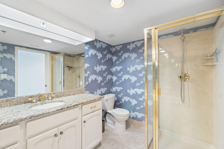 Bathroom 3, Broadmoor 1105, Escambia