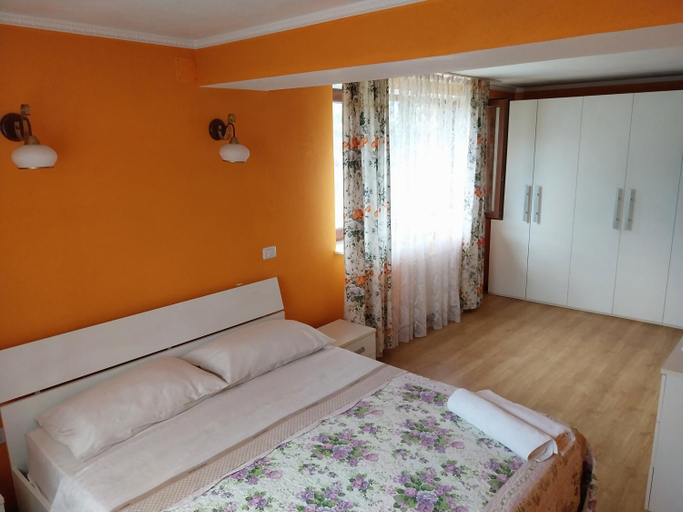 Bedroom, Serena House, Cartisoara