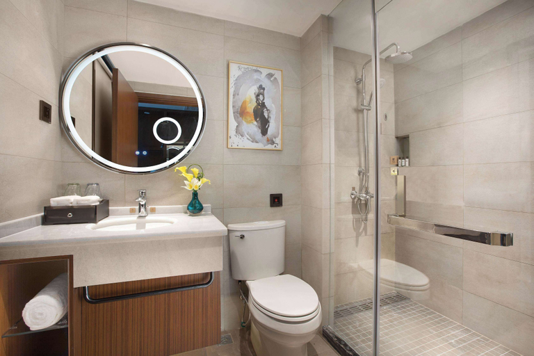Bathroom, Ramada Encore by Wyndham Chenzhou North, Chenzhou