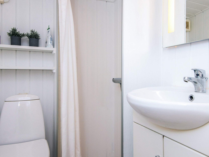 Bathroom, 4 Star Holiday Home in Juelsminde, Hedensted