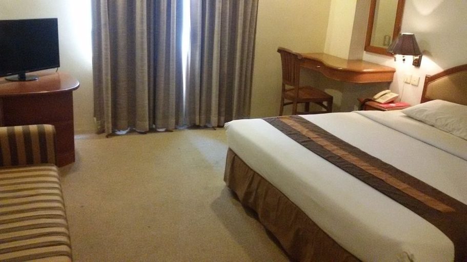 Bedroom 5, Bulevar Jakarta, West Jakarta