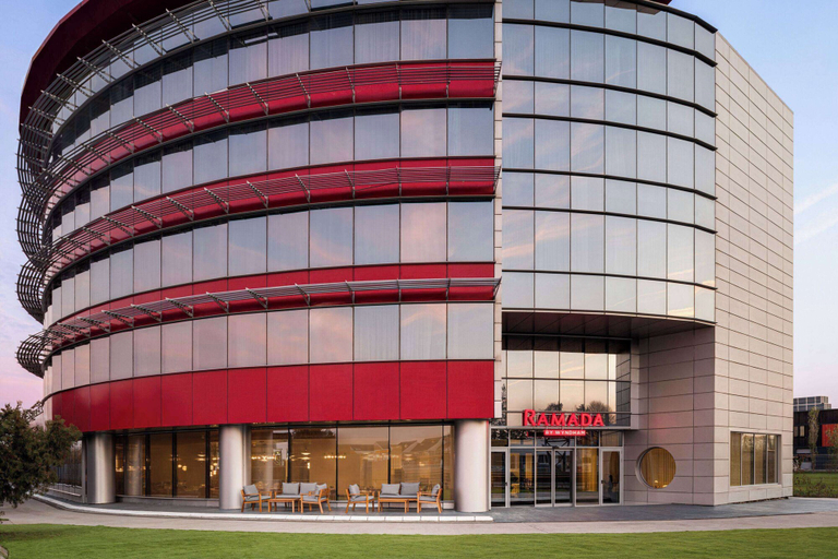Exterior & Views 2, Ramada by Wyndham Bucharest Otopeni Airport, Otopeni