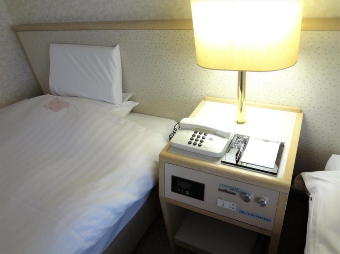 Bedroom, Toyama Chitetsu Hotel, Toyama