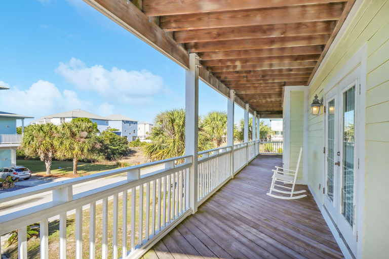 Others 5, Sea Breeze Manor, Gulf