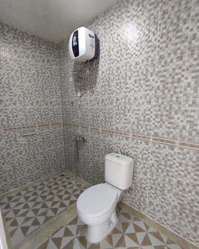 Bathroom 10