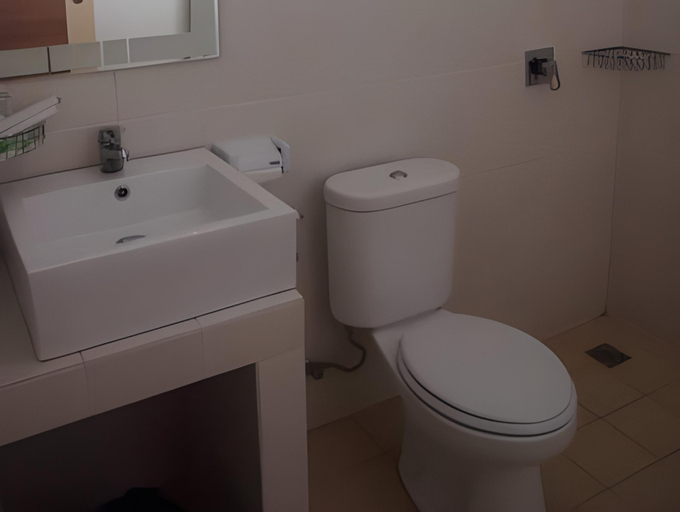 Bathroom 4, Hotel Astiti, Kupang