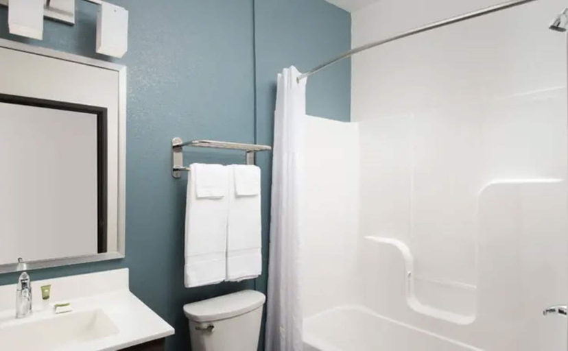 Bathroom 4, Woodspring Suites Huntsville - Research Park, Madison