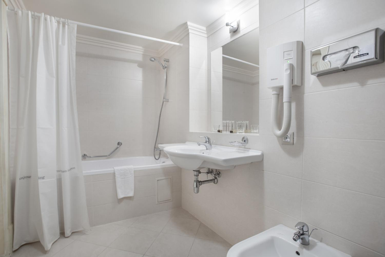 Bathroom 2, Londonskaya SPA Hotel, Odes'ka