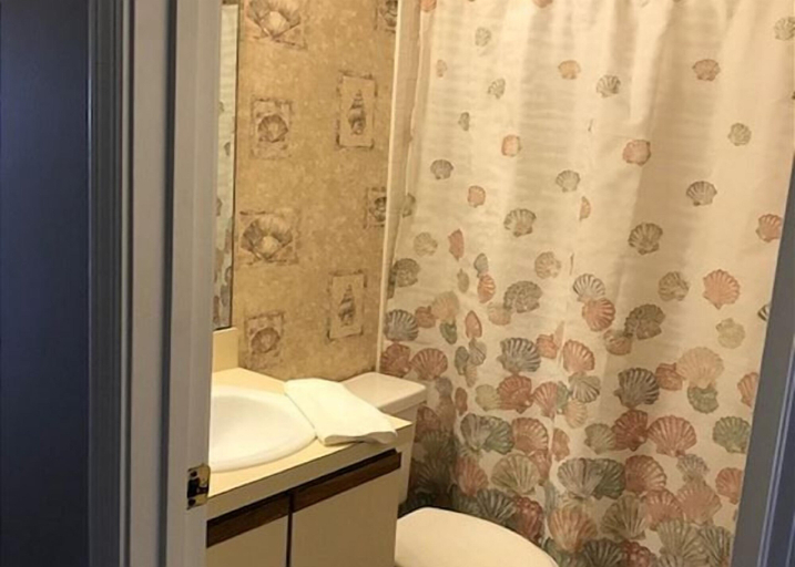 Bathroom 3, Sea Place 13239, Saint Johns
