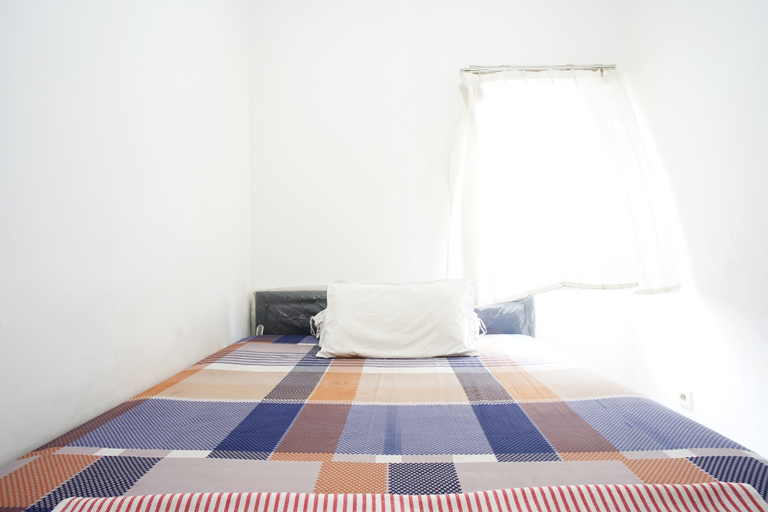 Bedroom, Apartment Mediterania I by ZUZU, West Jakarta