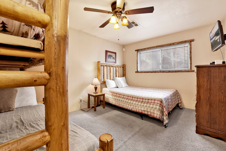 Bedroom 3, Good Times #1295, San Bernardino