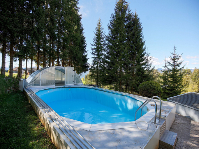 Pool 3, Apartment in Fresach Near Millstattersee With Pool, Villach Land