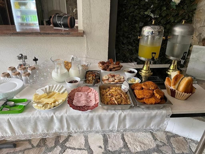 Food & Drinks, For-A Apartmani