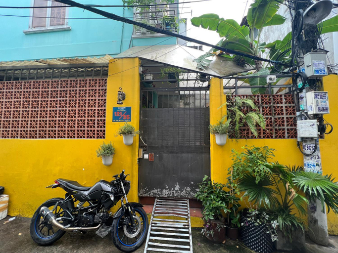 Exterior & Views 2, CouCou Homestead, District 1