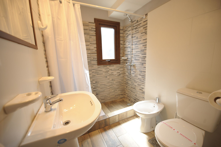 Bathroom 4, Cabañas Patagonia Encantada by DECK, Futaleufú