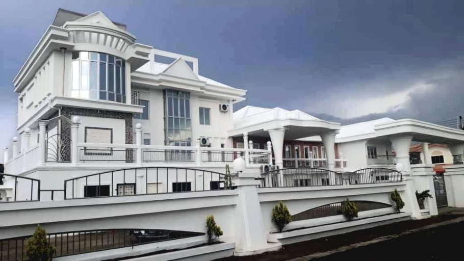 Magnificient White House Semporna Hotel, Semporna