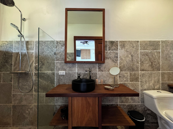 Bathroom 4, Ciel y Miel, Portobelo