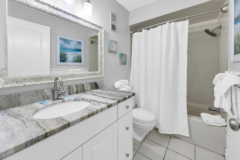 Bathroom 4, Regency Towers 1204, Bay