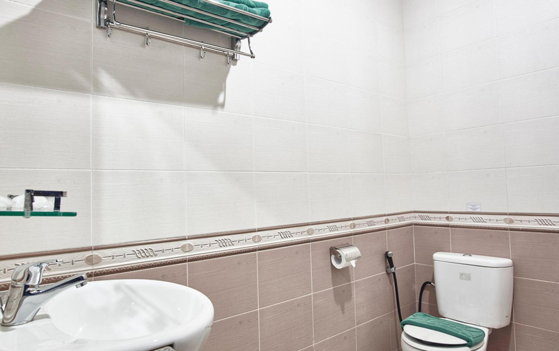 Bathroom 4