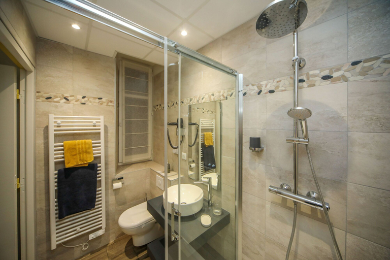 Bathroom 3, Hôtel Ô Chiroulet, Hautes-Pyrénées