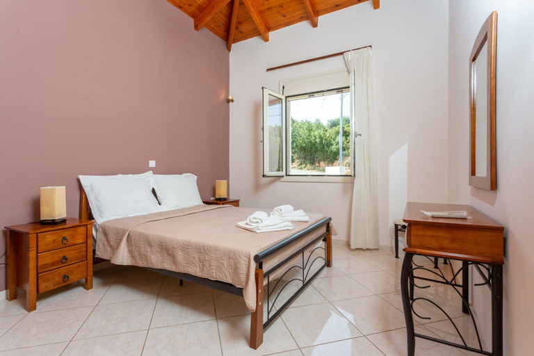 Bedroom 3, Villa Georgia, Crete