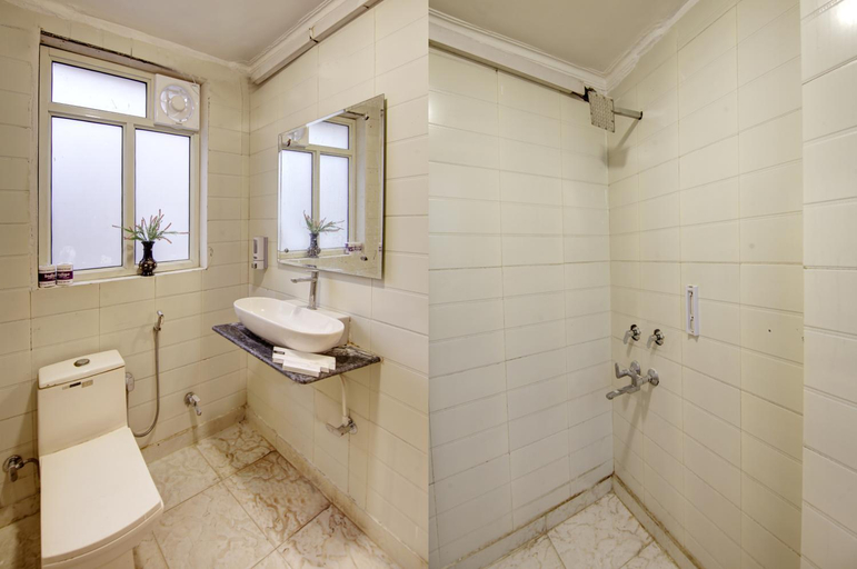 Bathroom, Hotel Star Villa, Delhi