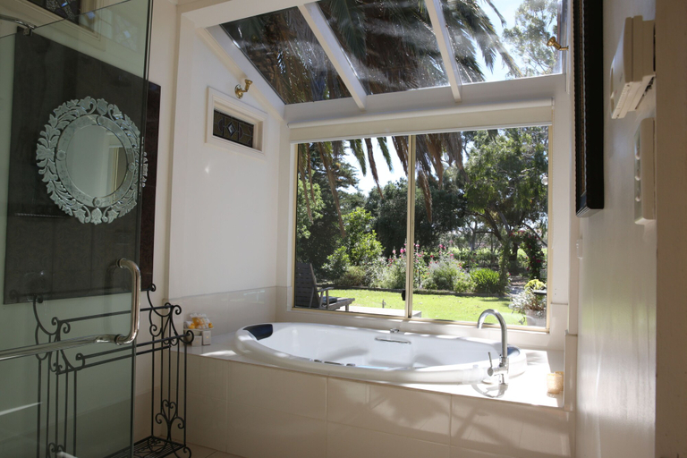 Bathroom 3, Azalea Cedar-Rose Villa, Barossa