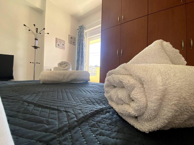 Spa, Impeccable Apt Sleeps 5 in Heraklion, Crete