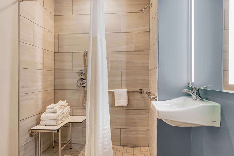 Bathroom 4, Extended Stay America Premier Suites - Pueblo, Pueblo